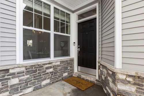 8 Atwood Dr, Middletown, NY, 10940-2539 | Card Image