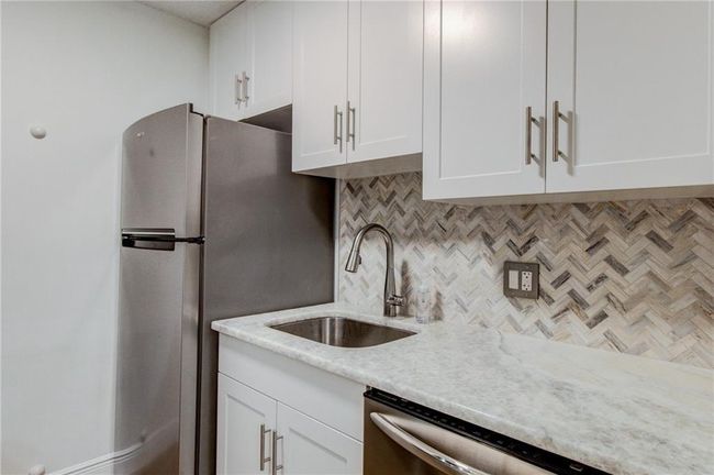 5 - 1172 Breezy Way, Condo with 2 bedrooms, 2 bathrooms and null parking in Sebastian FL | Image 14
