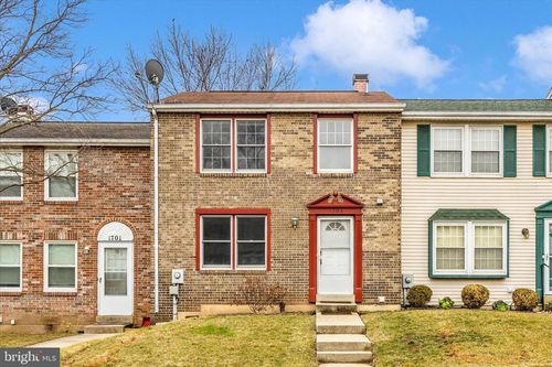 1703 Heather Ln, FREDERICK, MD, 21702-3040 | Card Image