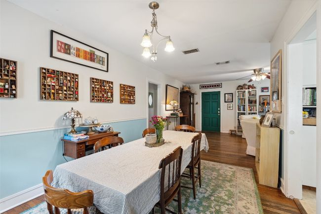 Dedicated dining area with plenty of space for dinner parties! | Image 28