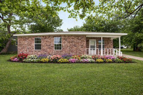 808 Park St, Commerce, TX, 75428-2124 | Card Image