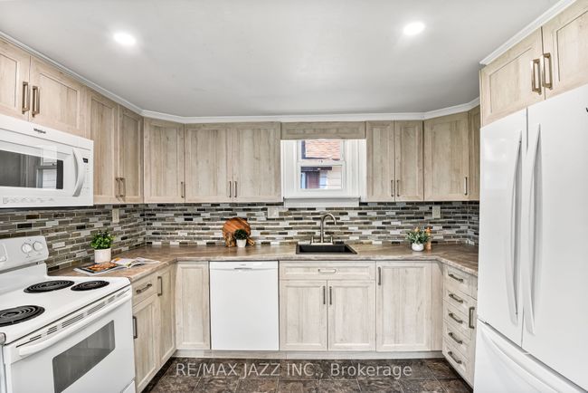 110 Gibbons St, House other with 3 bedrooms, 2 bathrooms and 3 parking in Oshawa ON | Image 19