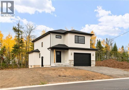 33 Rachel St, Moncton, NB, E1G6H9 | Card Image