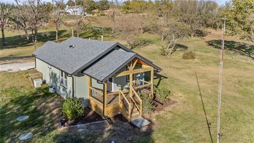 28778 W 319th St, Paola, KS, 66071-4653 | Card Image