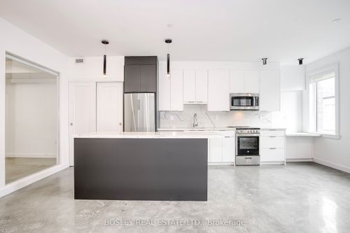 22-41 River St, Toronto, ON, M5A3P1 | Card Image