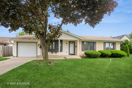 236 Brighton Rd, Elk Grove Village, IL, 60007-3424 | Card Image