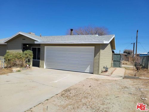 13128 Lamel St, Edwards, CA, 93523-3230 | Card Image