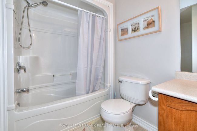 7 Village Cres, Condo with 3 bedrooms, 3 bathrooms and 1 parking in Peterborough ON | Image 26