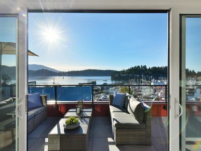 101 - 263 Gower Point Rd, Townhouse with 2 bedrooms, 2 bathrooms and 2 parking in Gibsons BC | Image 1