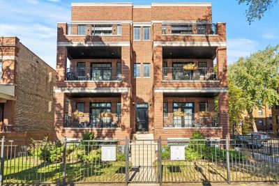 3E - 1204 W Cornelia Avenue, Condo with 2 bedrooms, 2 bathrooms and 1 parking in CHICAGO IL | Image 1