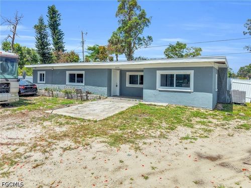 8396 Sevigny Dr, NORTH FORT MYERS, FL, 33917-1706 | Card Image