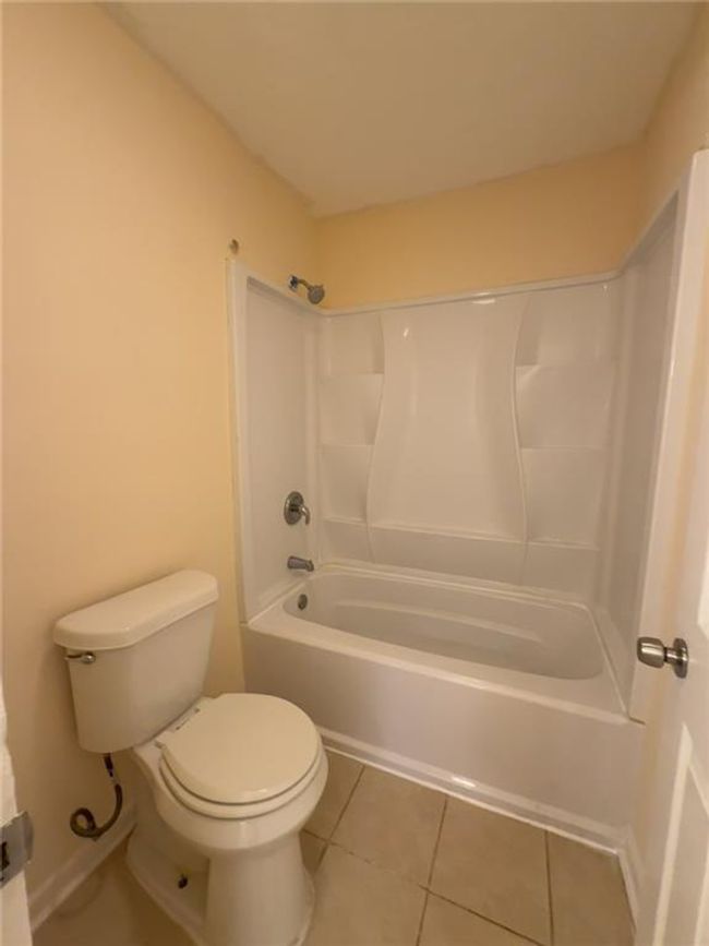 APT-303 - 3575 Oakvale Rd, Condo with 4 bedrooms, 2 bathrooms and 2 parking in Decatur GA | Image 18