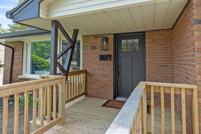 26 Breton Park Cres, House other with 3 bedrooms, 2 bathrooms and 4 parking in London ON | Image 2