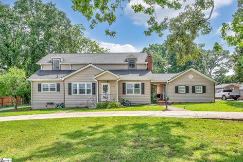 2003 N Pleasantburg Dr, Greenville, SC, 29609-3930 | Card Image