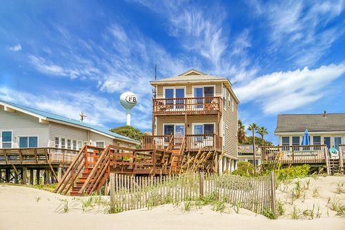 519 E Arctic Ave, Folly Beach, SC, 29439 | Card Image