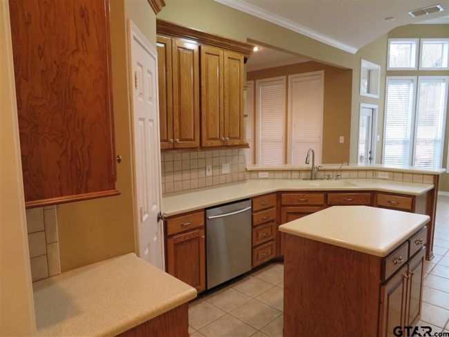 702 W Heritage Dr, House other with 4 bedrooms, 3 bathrooms and null parking in Tyler TX | Image 11