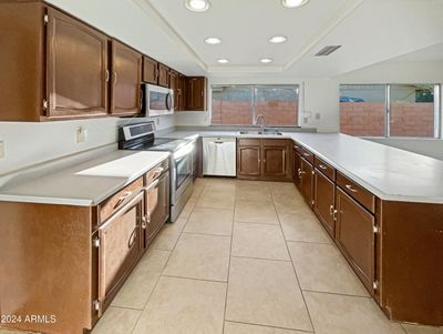 5219 W Cholla Street, House other with 3 bedrooms, 2 bathrooms and null parking in Glendale AZ | Image 2