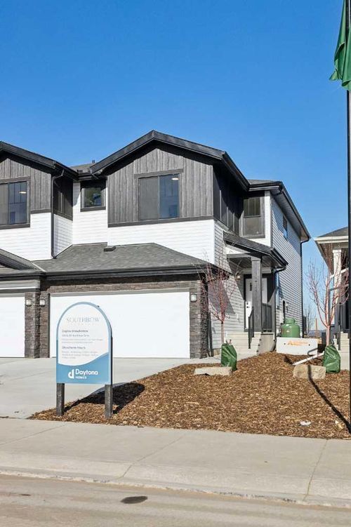 {{alt}} | Card Image