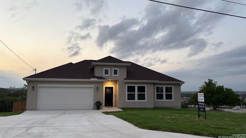 7919 Deerfield Blvd, Selma, TX, 78154-3370 | Card Image
