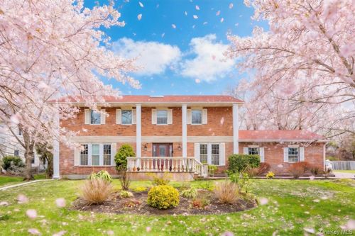 26 Birchdale Ln, Port Washington, NY, 11050-4502 | Card Image