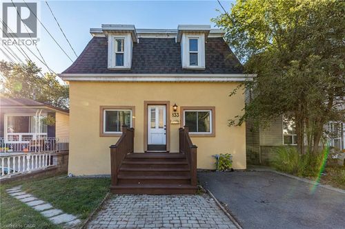 133 Breadalbane St, Hamilton, ON, L8R3G7 | Card Image
