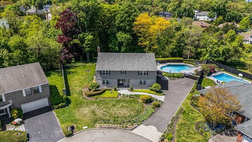 4 High Court, Oyster Bay, NY, 11709 | Card Image