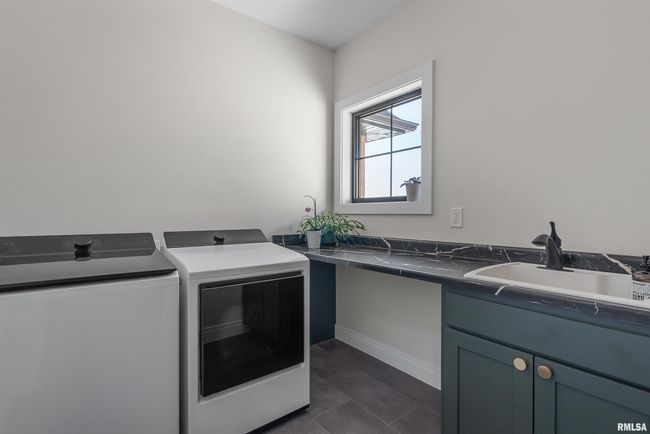 24024 185 Th St, House other with 4 bedrooms, 4 bathrooms and null parking in Bettendorf IA | Image 17