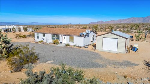 3245 E Flattop Dr, Yucca, AZ, 86438 | Card Image