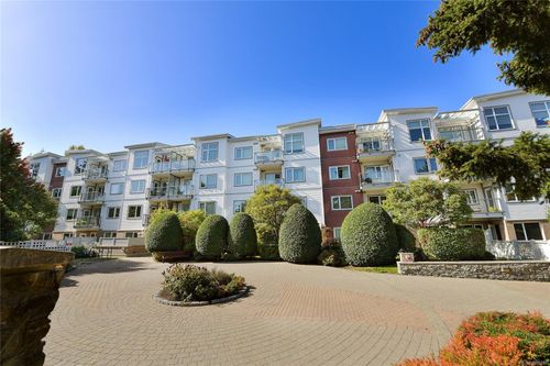 208-4394 West Saanich Rd, Saanich, BC, V8Z0B5 | Card Image