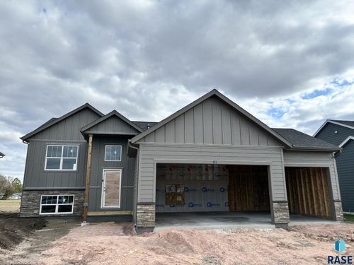 813 Estate St Street, Harrisburg, SD, 57032 | Card Image