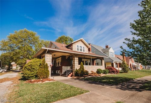 2107 Park Avenue, Parkersburg, WV, 26101 | Card Image