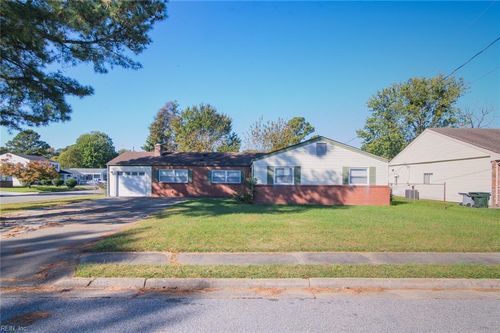119 Brinkman Dr, Hampton, VA, 23666-1605 | Card Image