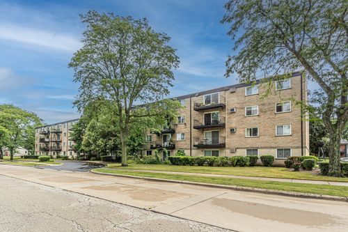 2k-2515 E Olive St, Arlington Heights, IL, 60004 | Card Image