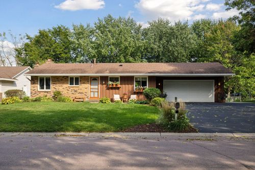 14678 Dunbar Ct, Apple Valley, MN, 55124-7754 | Card Image