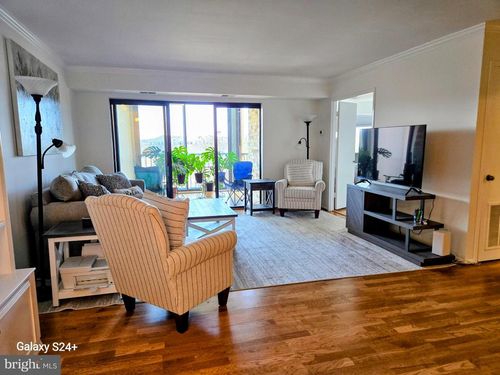 apt-609-5901 Mount Eagle Dr, ALEXANDRIA, VA, 22303-2507 | Card Image