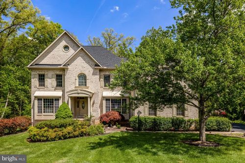 1051 Northfalls Ct, Great Falls, VA, 22066-1551 | Card Image