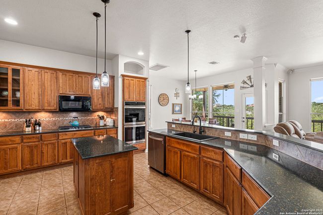 151 Player Rdg, House other with 4 bedrooms, 3 bathrooms and null parking in Spring Branch TX | Image 7