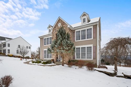 20 Heather Rdg, Highland Mills, NY, 10930-8320 | Card Image