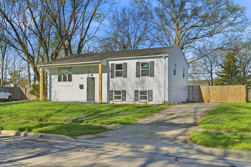 105 Crown Hill Ct, Columbus, OH, 43230-2305 | Card Image