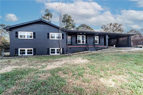 2135 Surrey Trl Se, Conyers, GA, 30013-2217 | Card Image