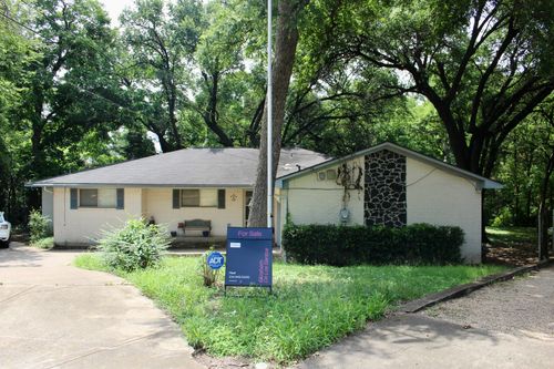 8324 Coolgreene Dr, Dallas, TX, 75228-5925 | Card Image