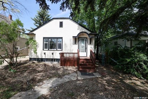 732 Broadway Ave, Regina, SK, S4N1C3 | Card Image
