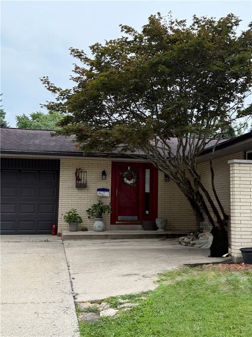 420 Bowman Ave, Tipp City, OH, 45371-1430 | Card Image
