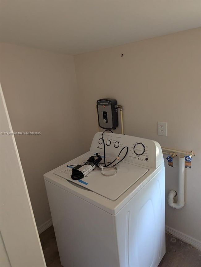 105 Tangerine St, House other with 2 bedrooms, 1 bathrooms and null parking in BOWLING GREEN FL | Image 9