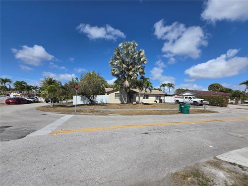 13377 Sw 46th Ln, Miami, FL, 33175-3916 | Card Image