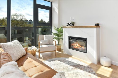 304-899 Esquimalt Rd, Esquimalt, BC, V9A3M5 | Card Image