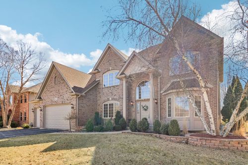 143 Pineridge Dr S, Oswego, IL, 60543-7579 | Card Image