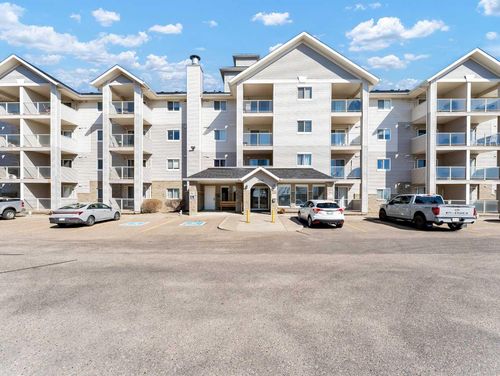 111-1632 Saamis Dr Nw, Medicine Hat, AB, T1C4X3 | Card Image