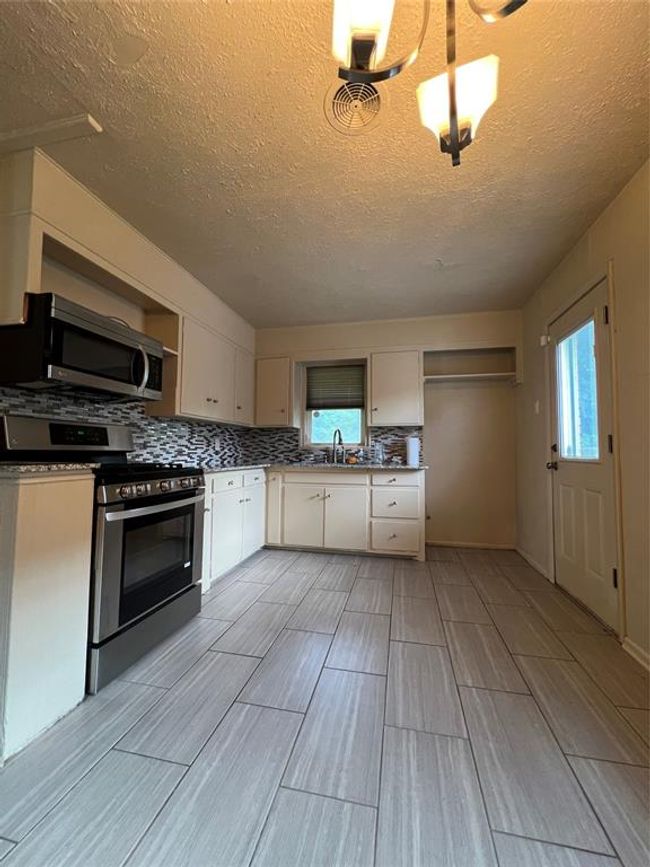 1842 Ne 48 Th St, House other with 3 bedrooms, 1 bathrooms and null parking in Oklahoma City OK | Image 5