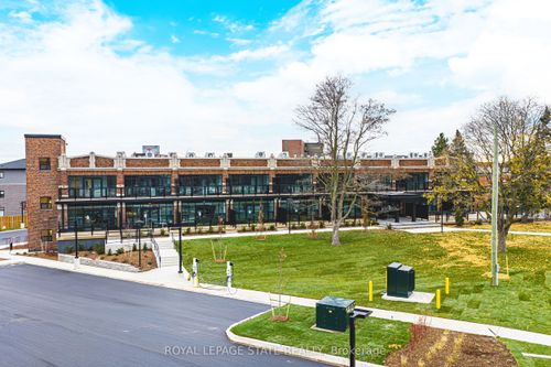 205-555 Sanatorium Rd, Hamilton, ON, L9C0C4 | Card Image
